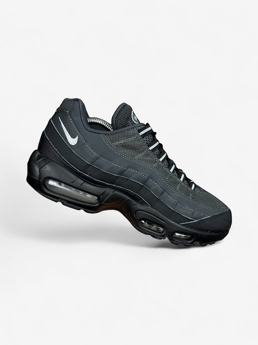 Nike Air Max 95 (42.5)