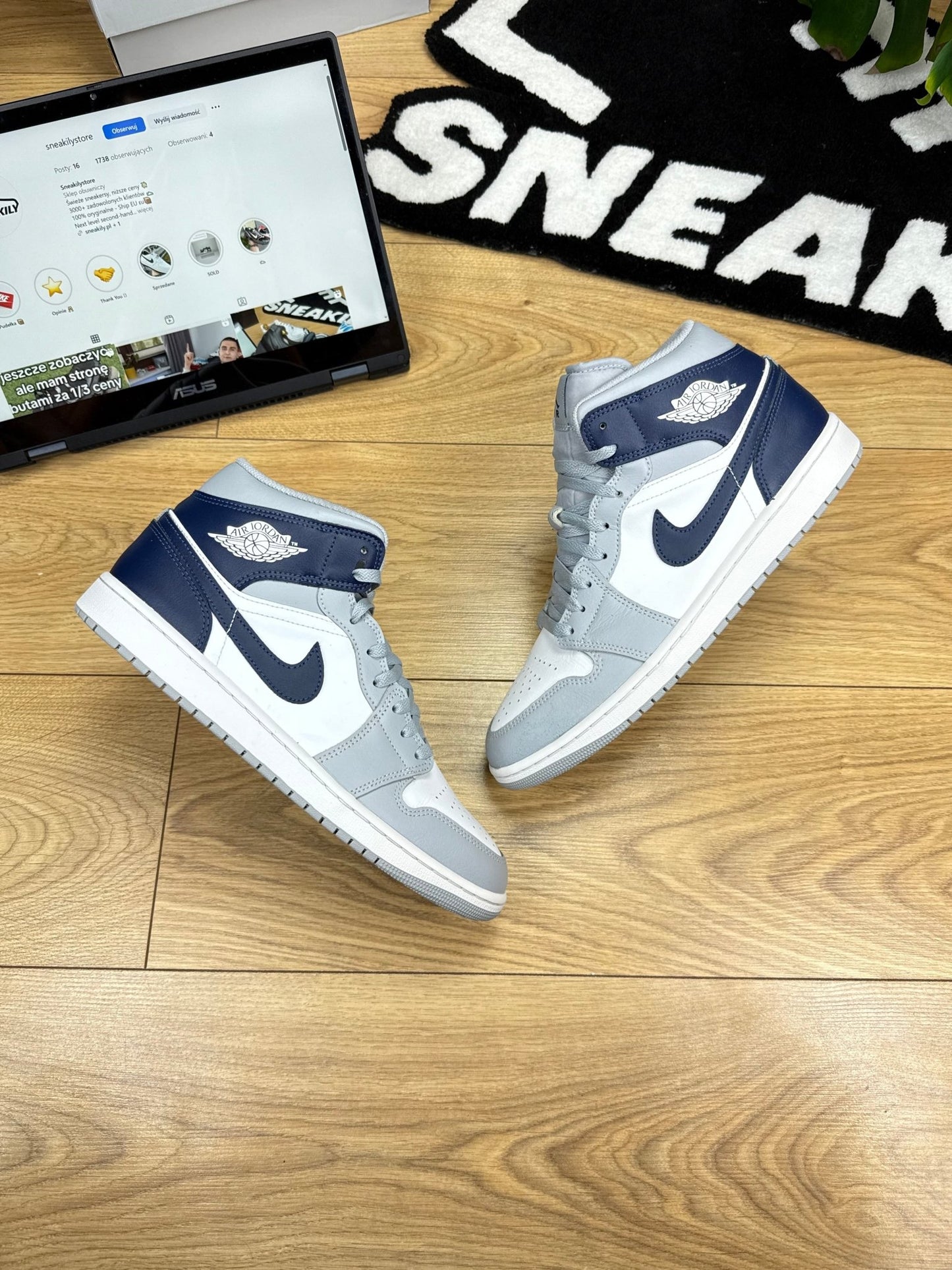 Nike Air Jordan 1 Mid (45)