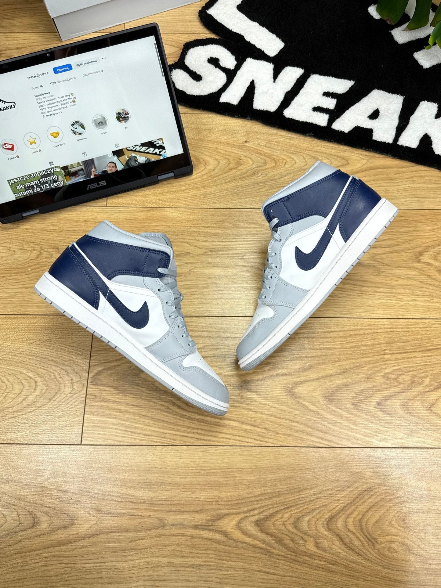 Nike Air Jordan 1 Mid (45)