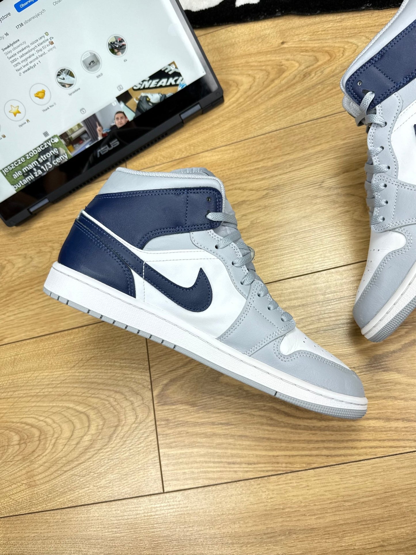 Nike Air Jordan 1 Mid (45)