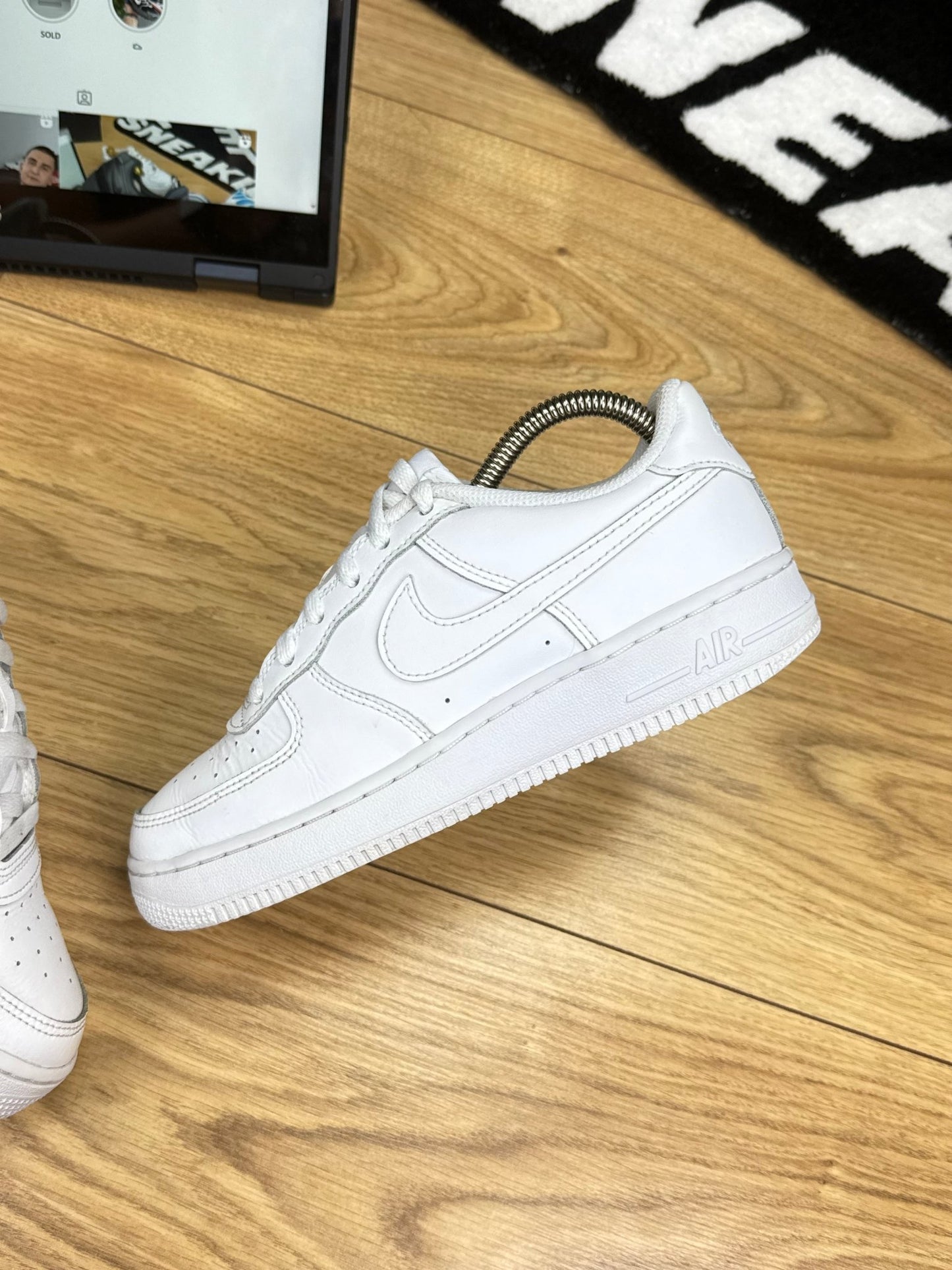 Nike Air Force 1 Low (37.5)