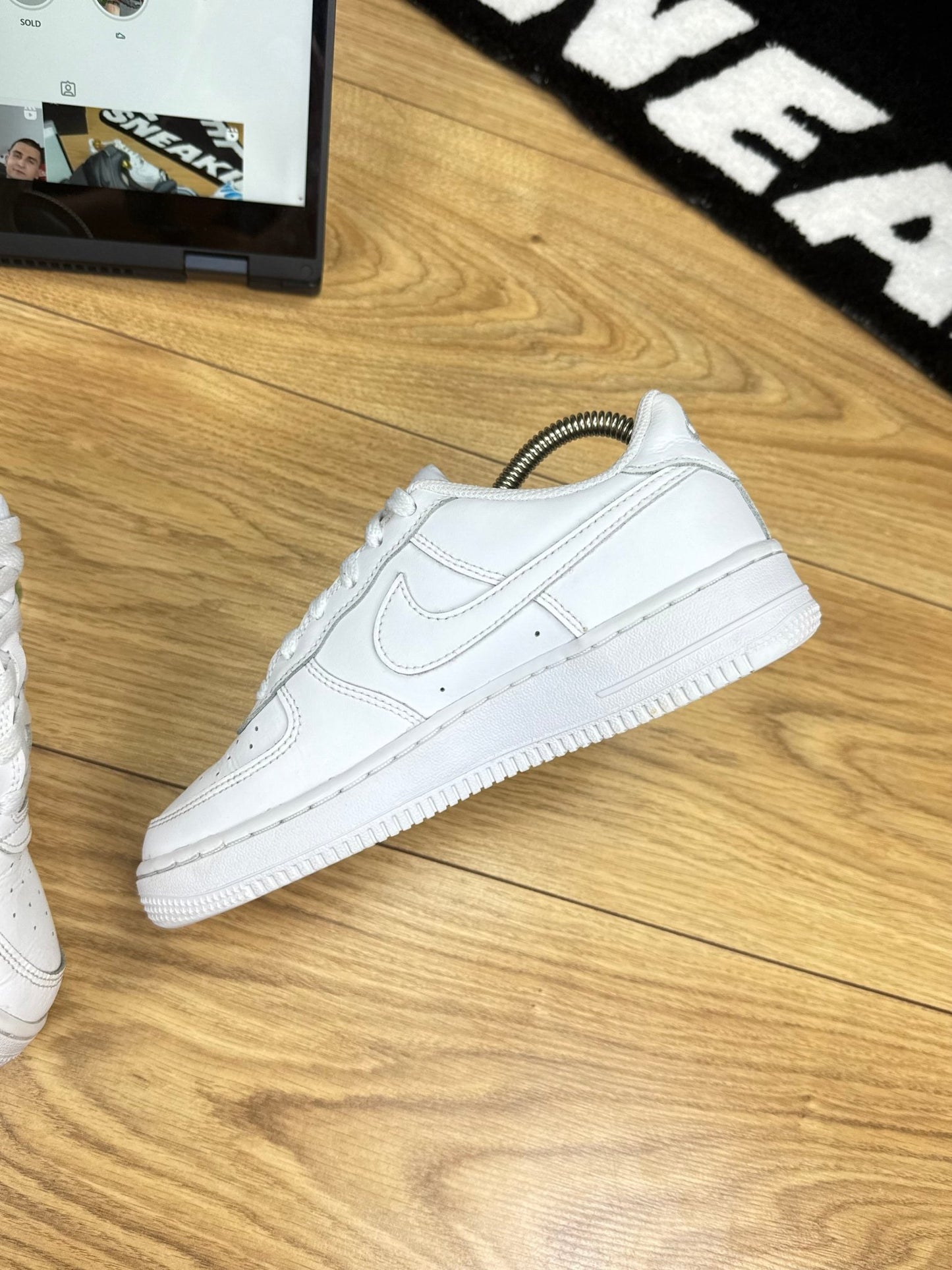 Nike Air Force 1 Low (37.5)