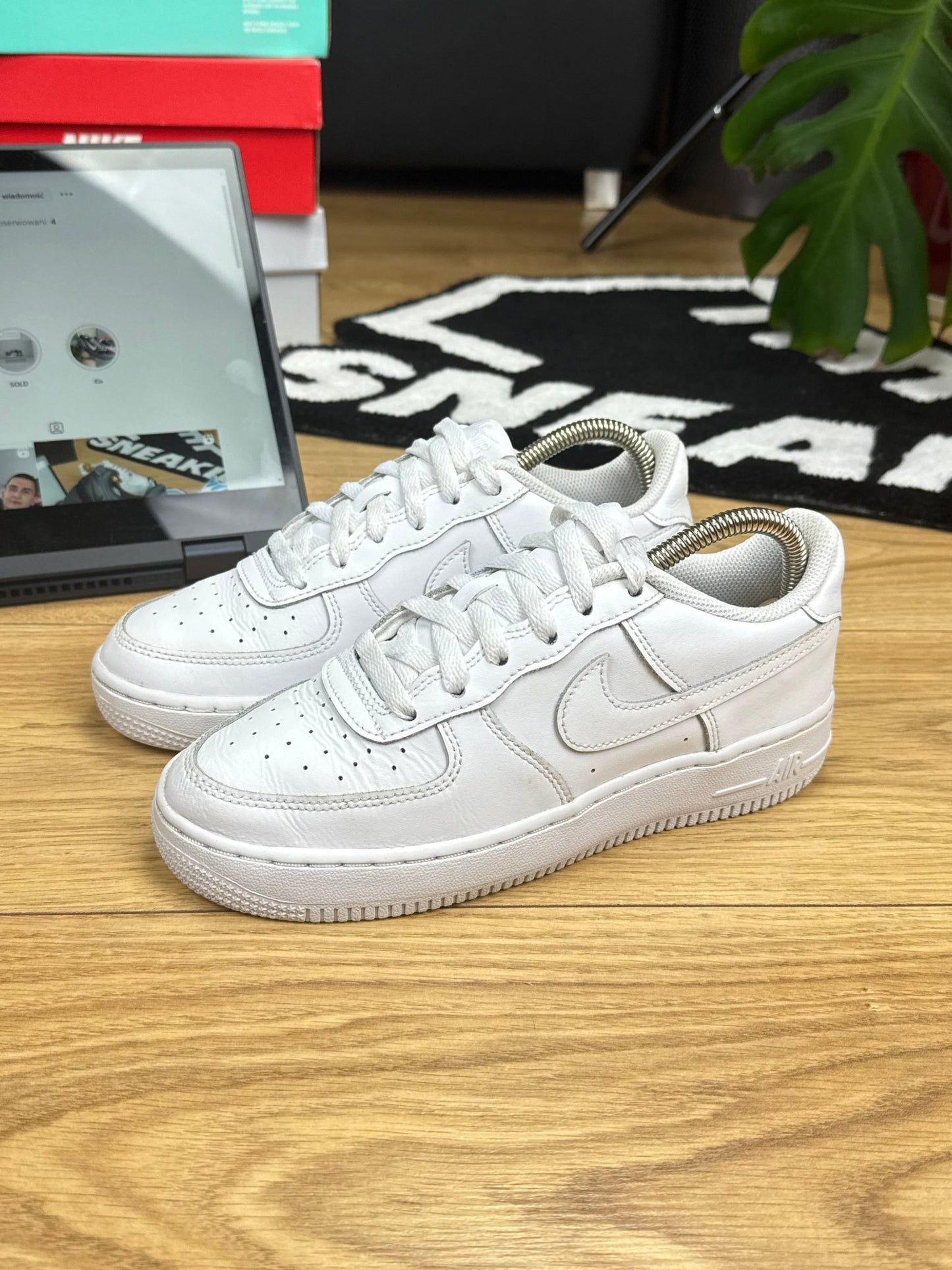 Nike Air Force 1 Low (37.5)