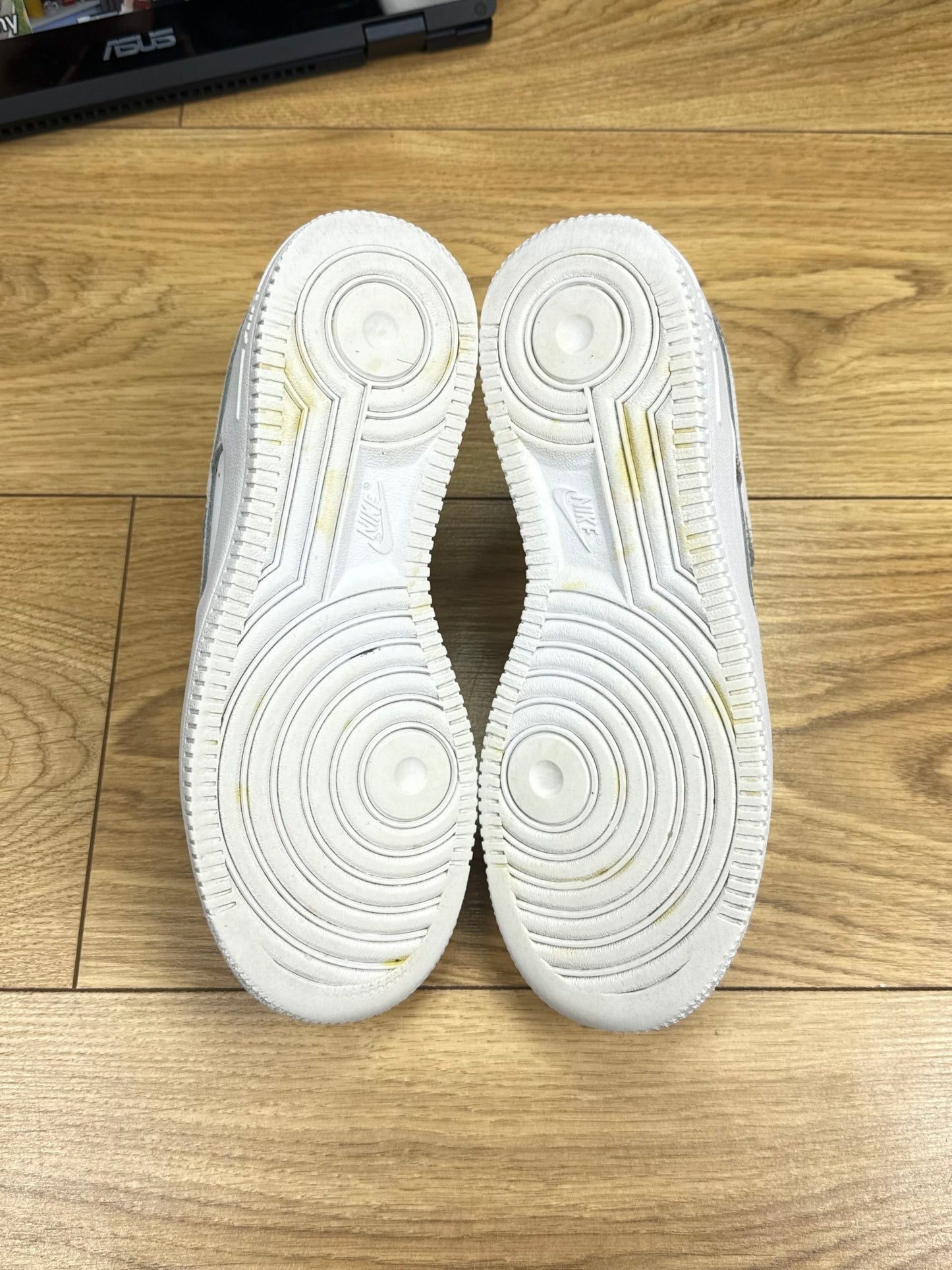 Nike Air Force 1 Low (37.5)