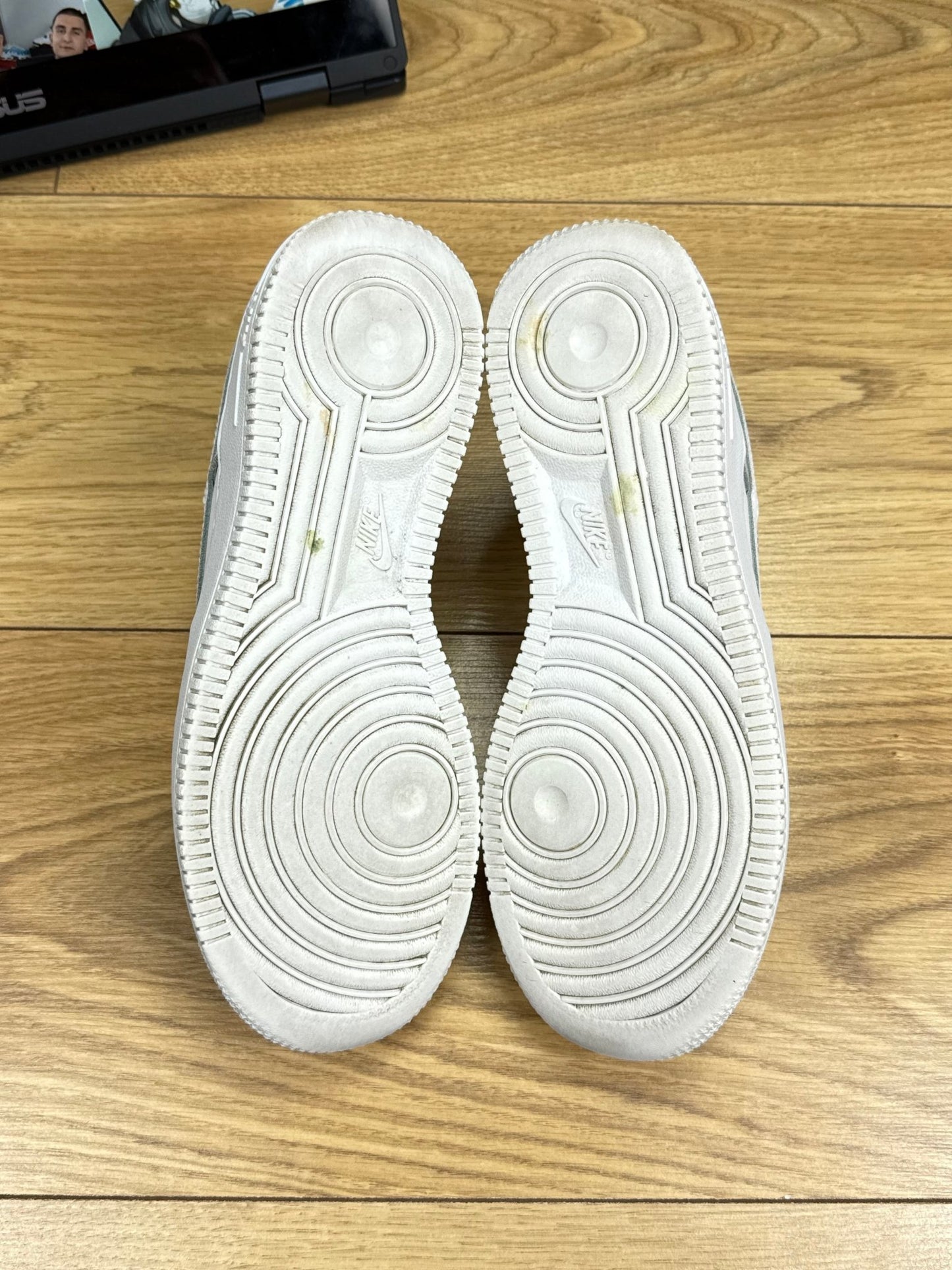 Nike Air Force 1 Low (37.5)