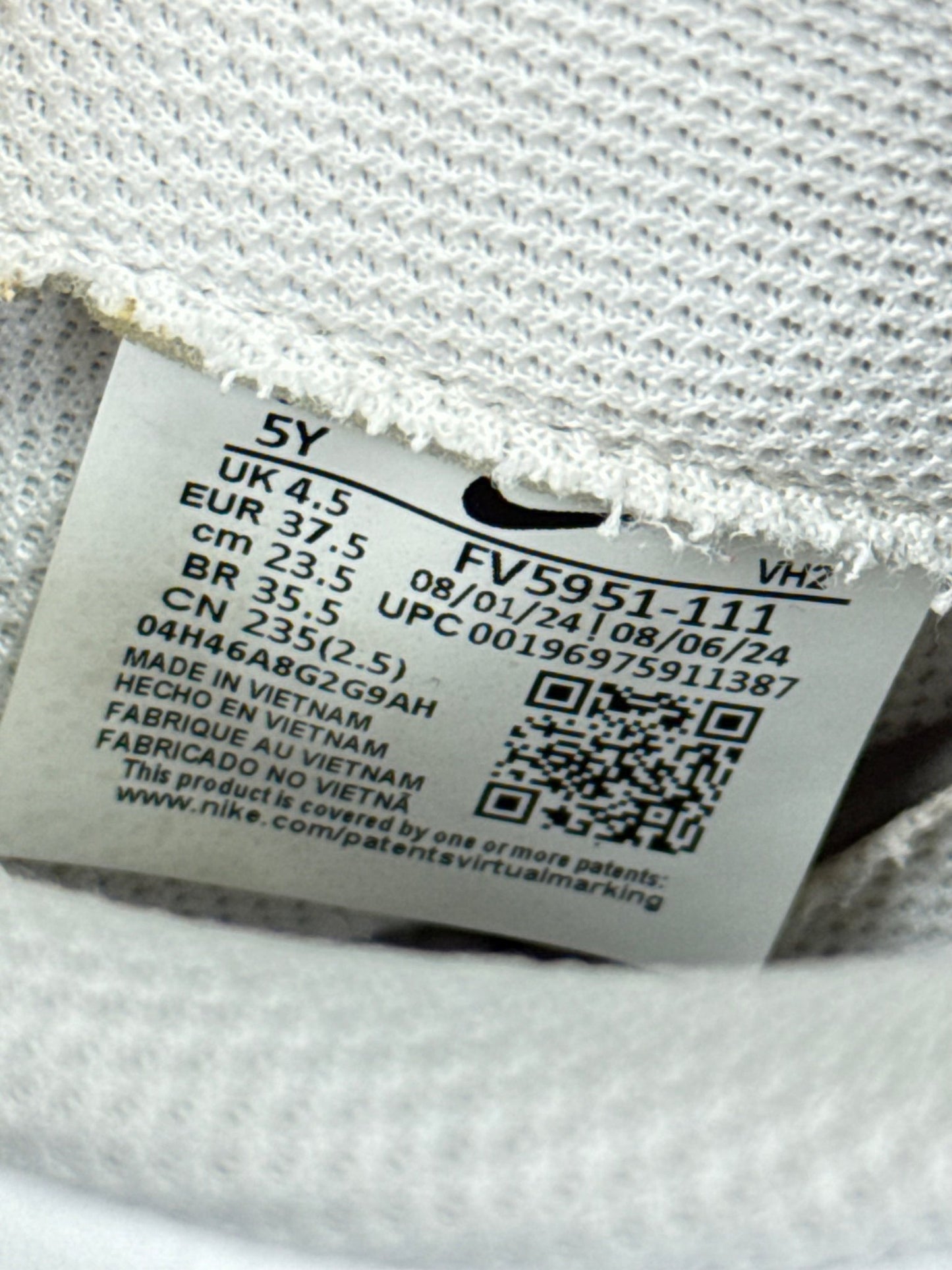 Nike Air Force 1 Low (37.5)
