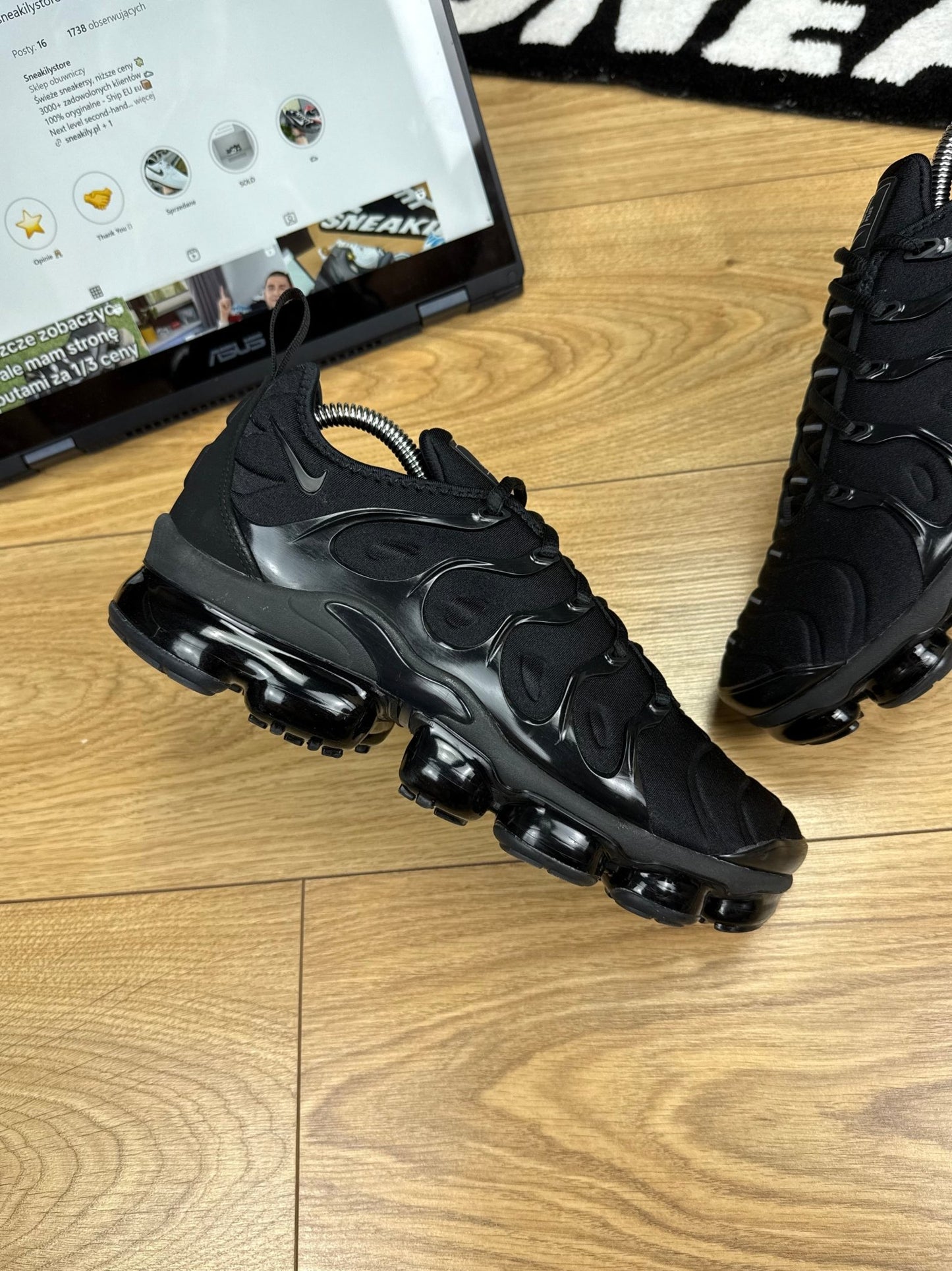 Nike Air Vapormax Plus (42)