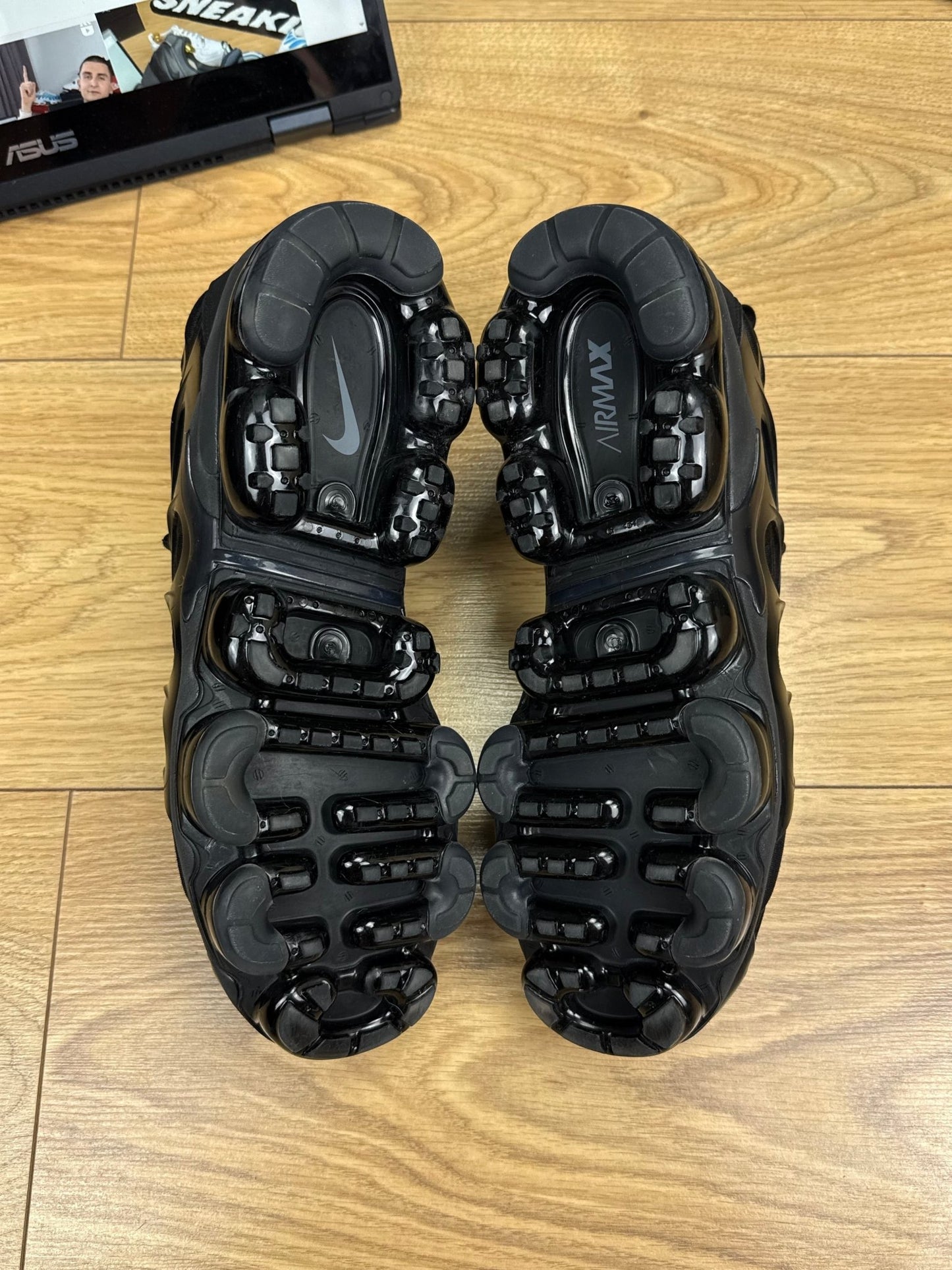 Nike Air Vapormax Plus (42)