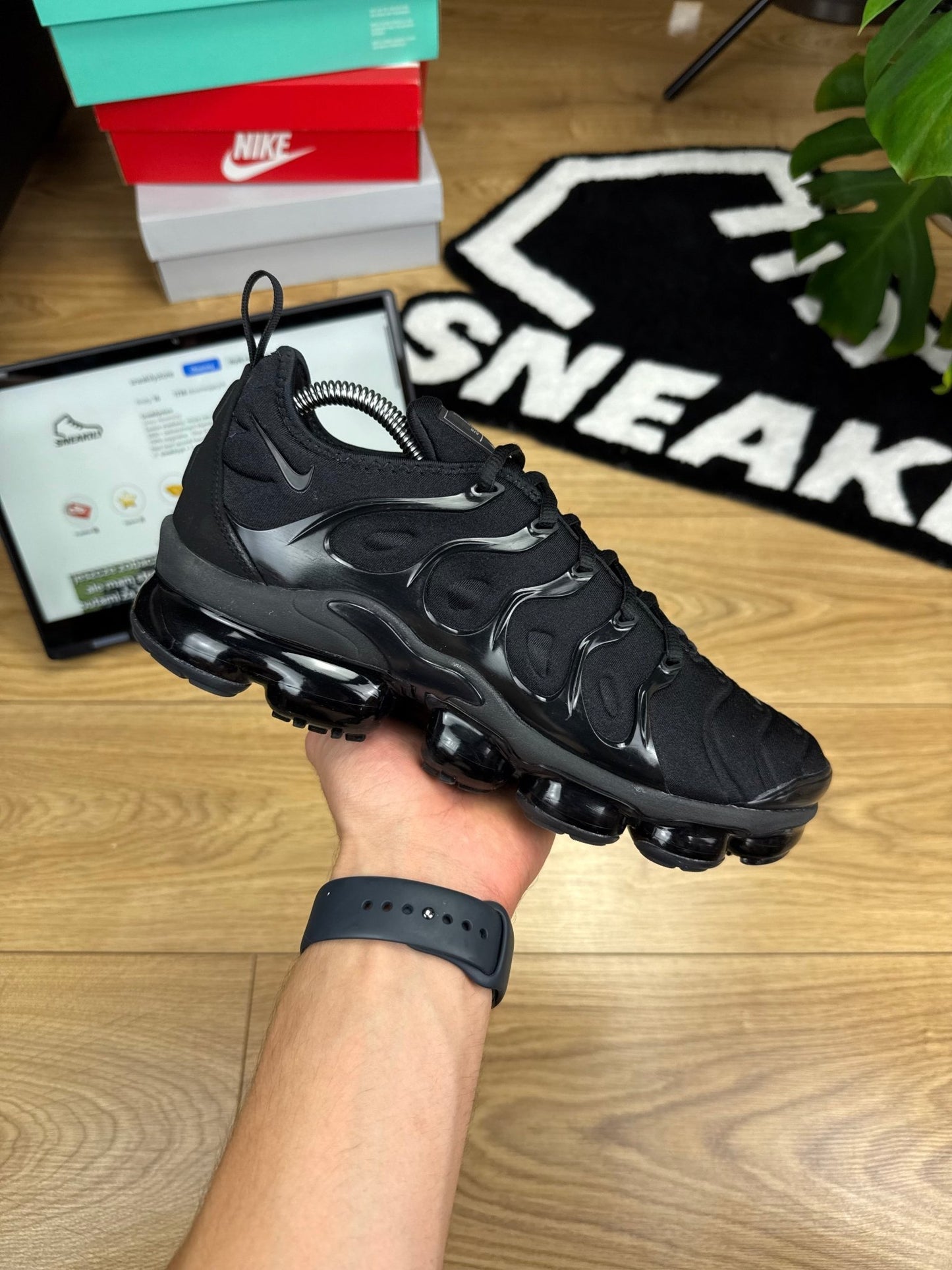 Nike Air Vapormax Plus (42)