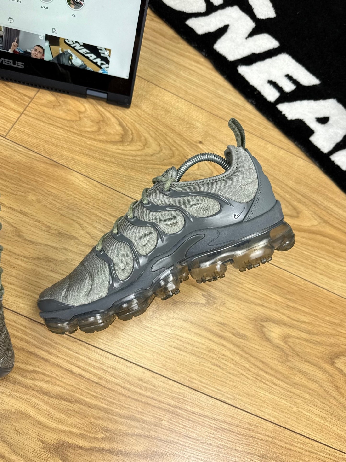 Nike Air Vapormax Plus (41)
