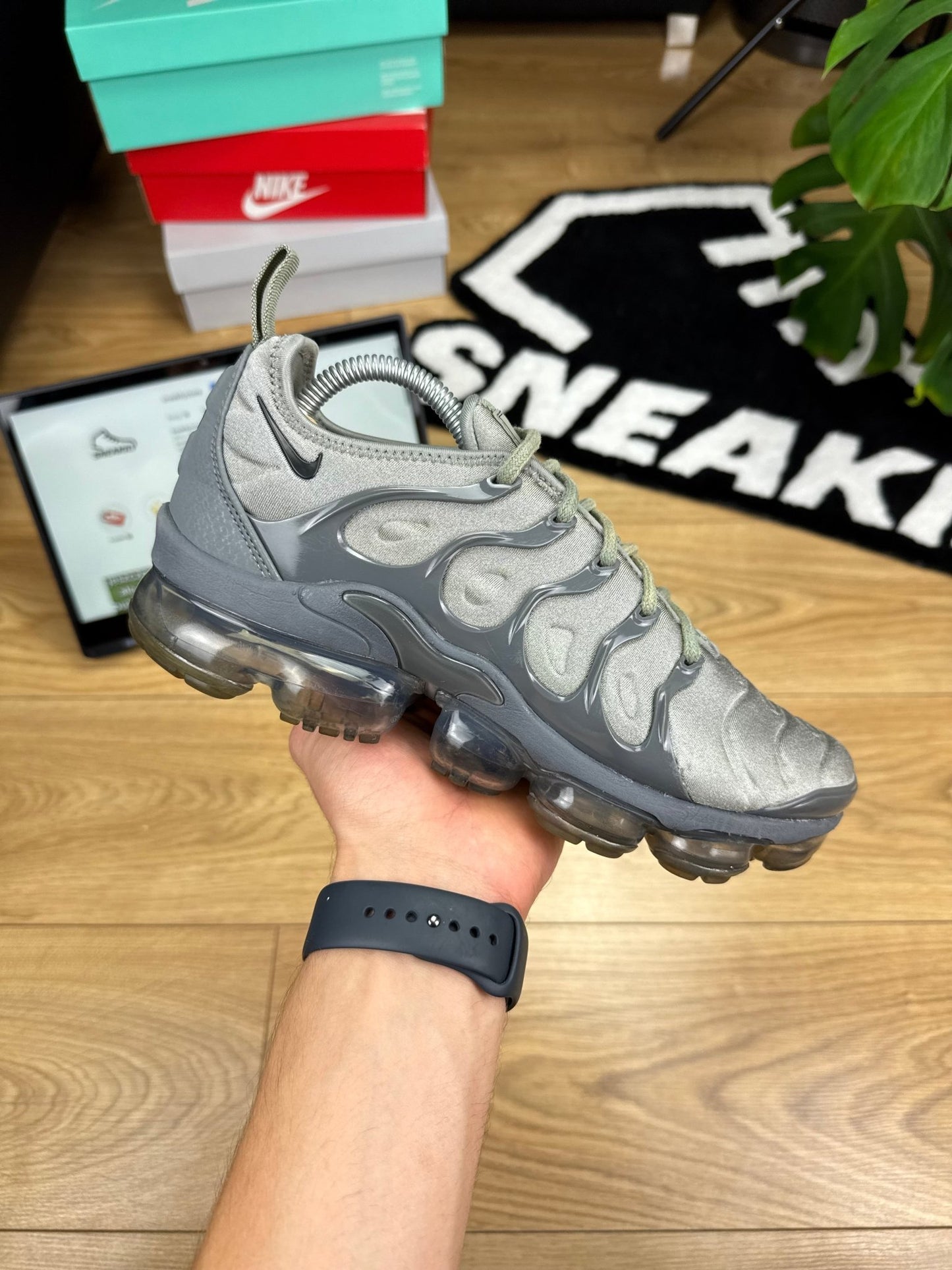 Nike Air Vapormax Plus (41)