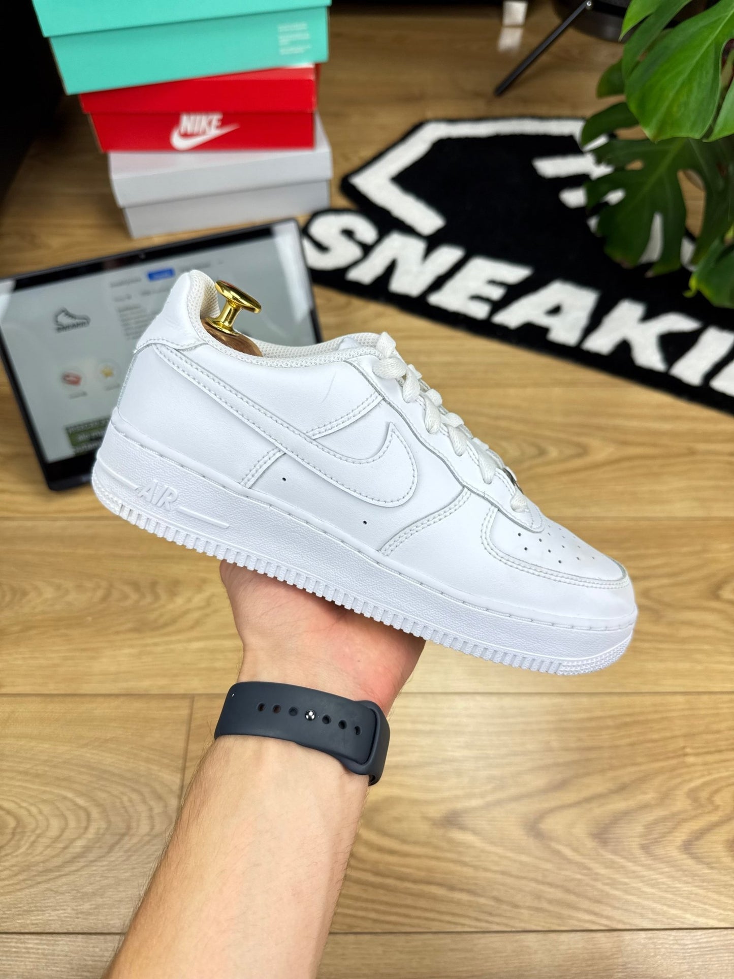 Nike Air Force 1 Low (38.5)