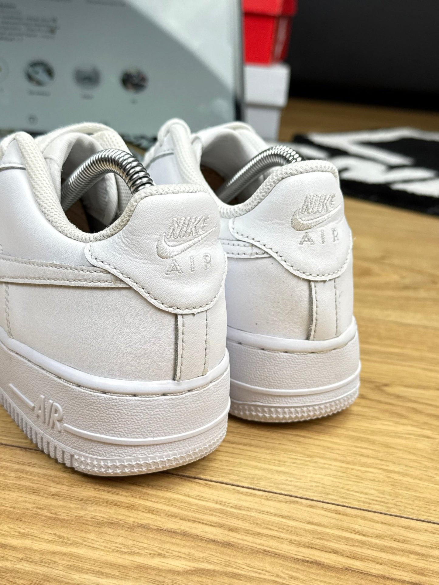 Nike Air Force 1 Low (38.5)