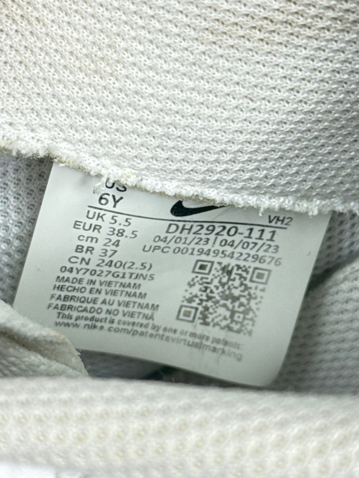 Nike Air Force 1 Low (38.5)