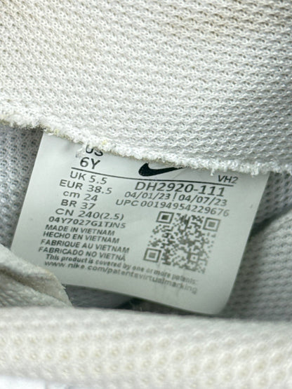 Nike Air Force 1 Low (38.5)