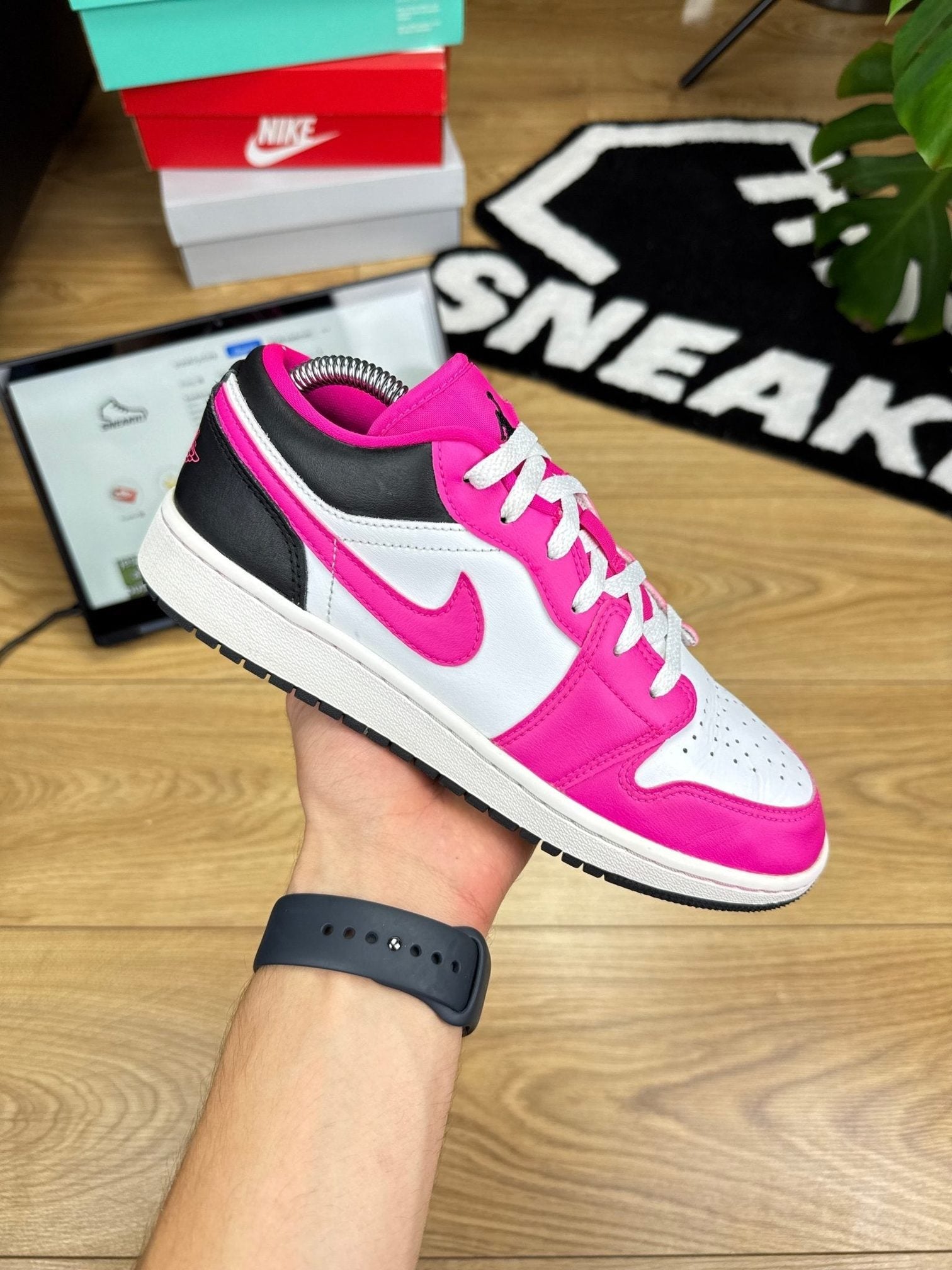 Jordan Air Jordan 1 Low Fierce Pink — buty sportowe męskie w bardzo dobrym stanie rozmiar 38.5, widok z boku