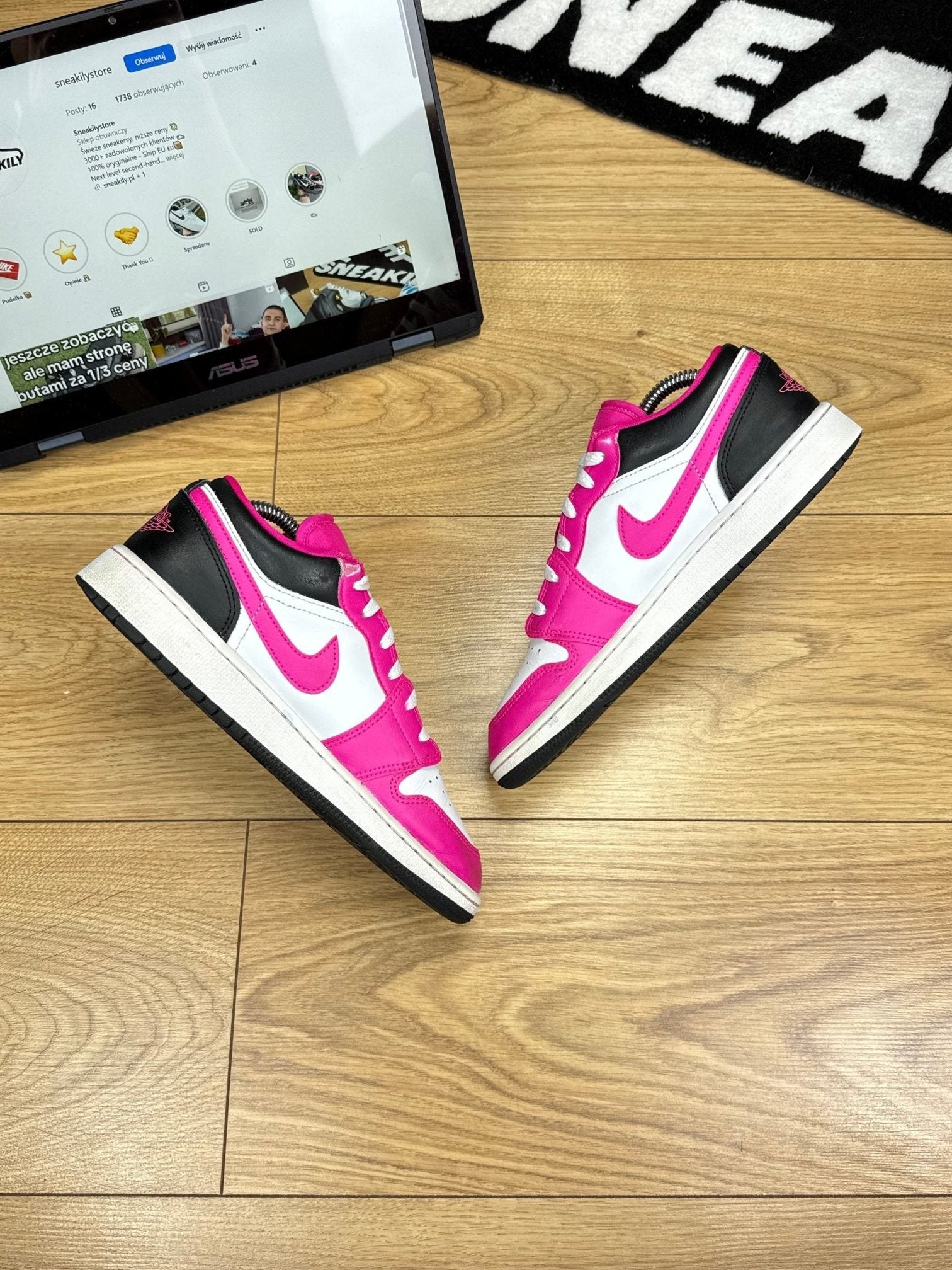 Jordan Air Jordan 1 Low Fierce Pink — buty sportowe męskie w bardzo dobrym stanie rozmiar 38.5, widok z góry na wewnętrzną stronę butów
