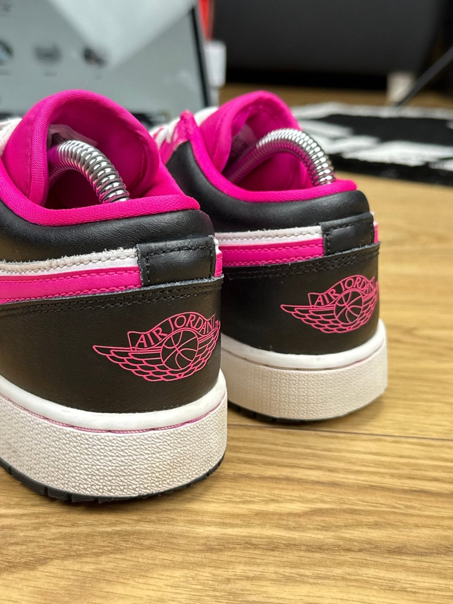 Jordan Air Jordan 1 Low Fierce Pink — buty sportowe męskie w bardzo dobrym stanie rozmiar 38.5, podeszwa