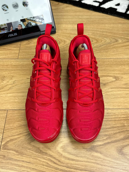 Nike Air Vapormax Plus (42.5)
