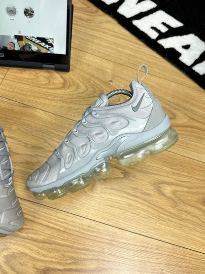 Nike Air Vapormax Plus (42)