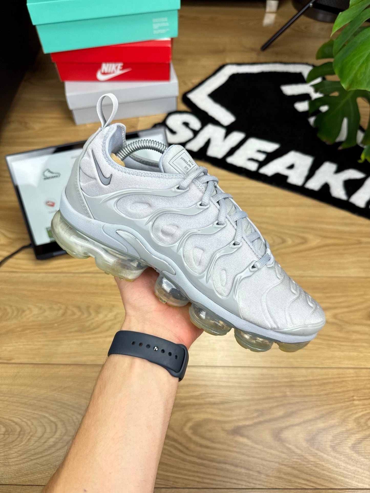 Nike Air Vapormax Plus (42)