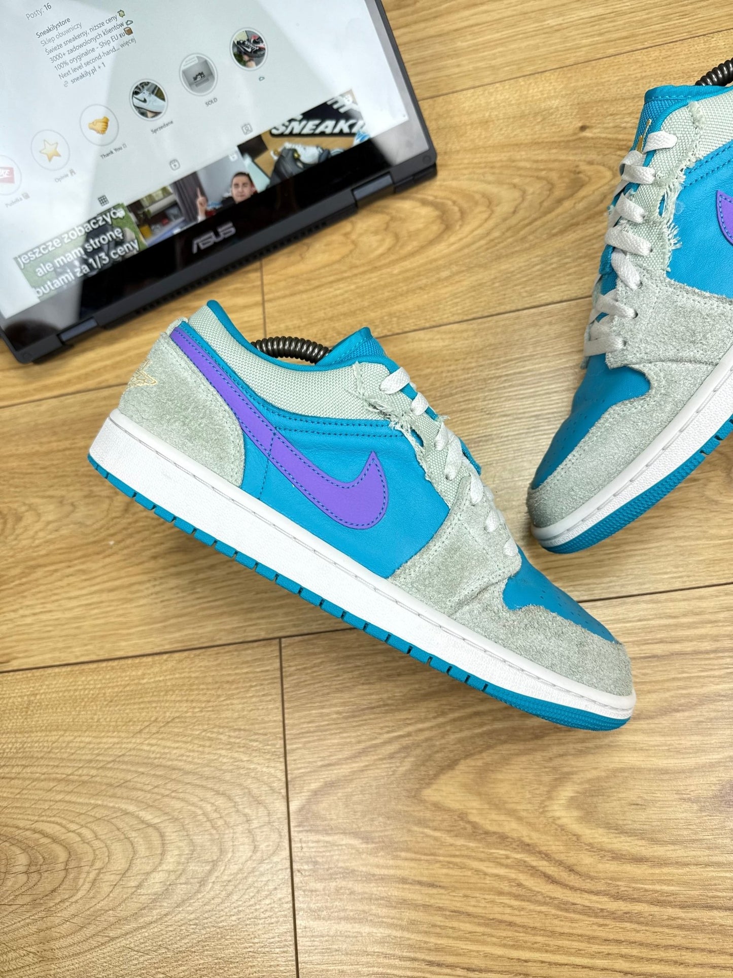 Nike Air Jordan 1 Low (42.5)