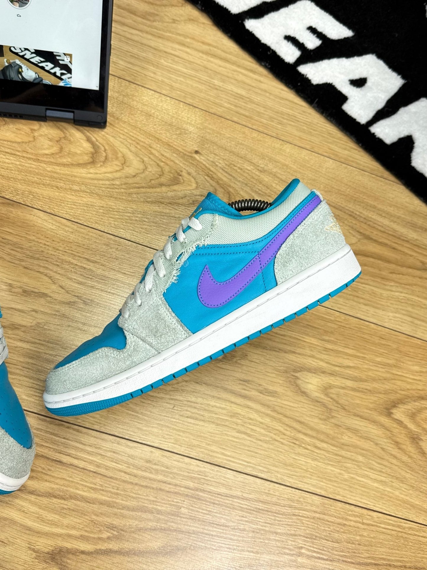 Nike Air Jordan 1 Low (42.5)