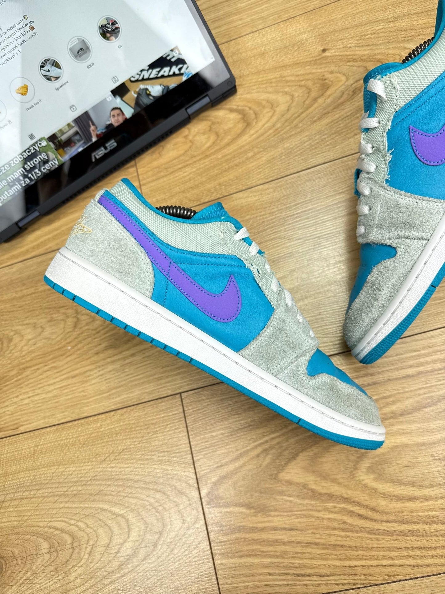 Nike Air Jordan 1 Low (42.5)