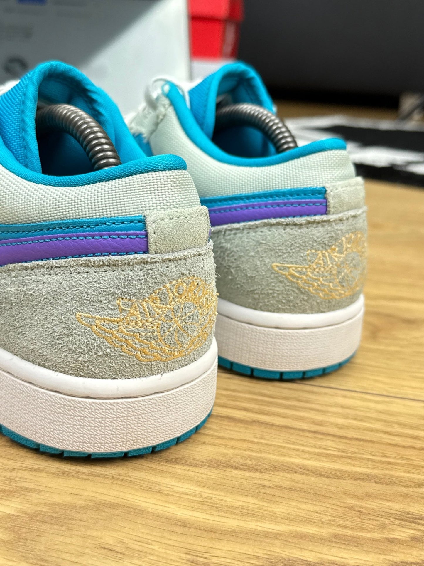 Nike Air Jordan 1 Low (42.5)