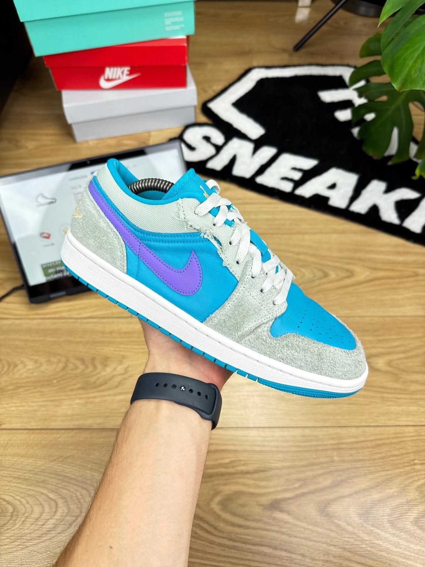 Nike Air Jordan 1 Low (42.5)