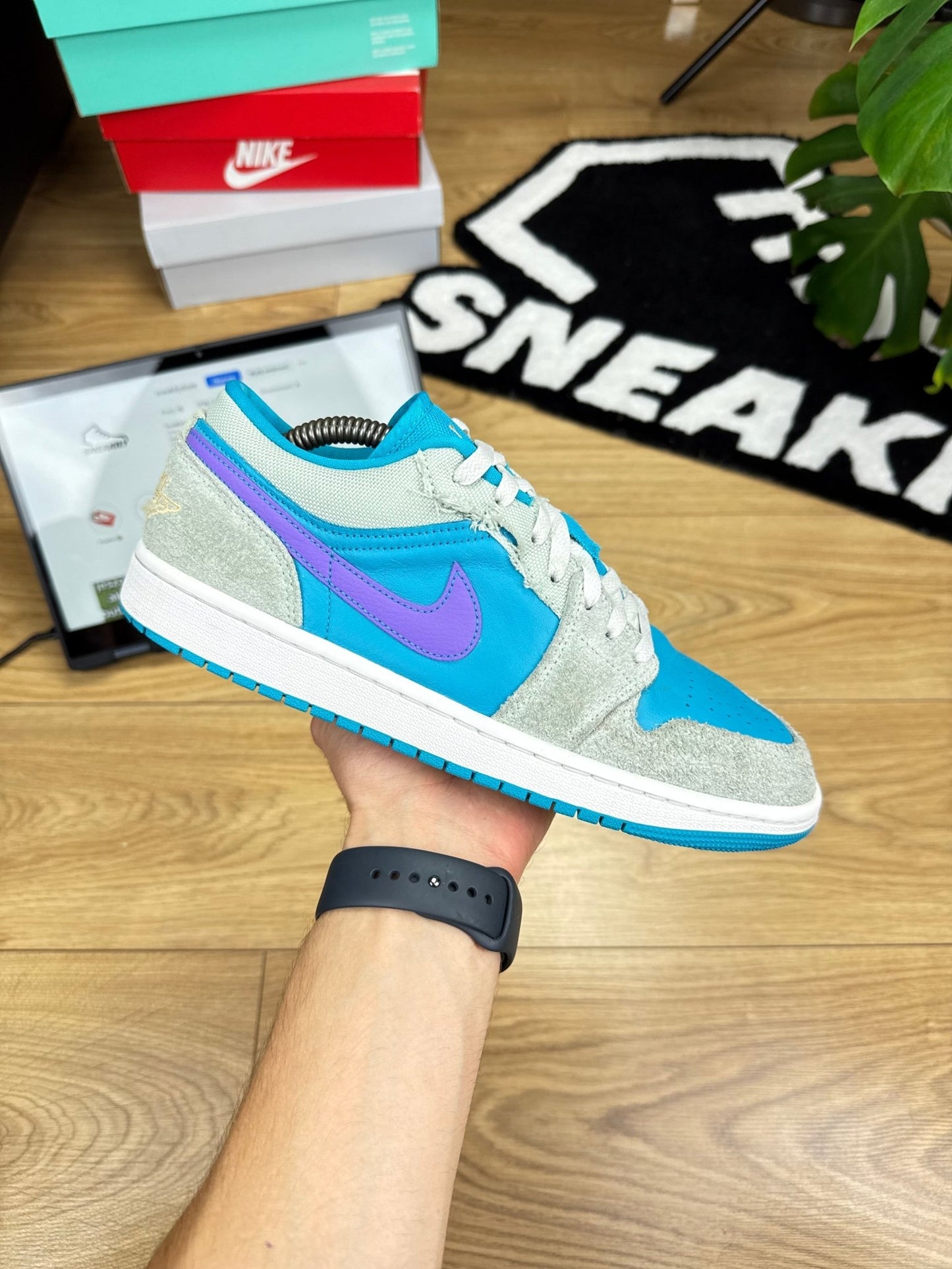 Nike Air Jordan 1 Low (42.5)