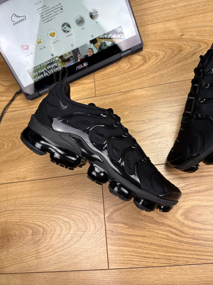 Nike Air Vapormax Plus (45.5)