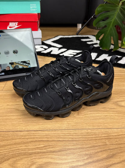 Nike Air Vapormax Plus (45.5)