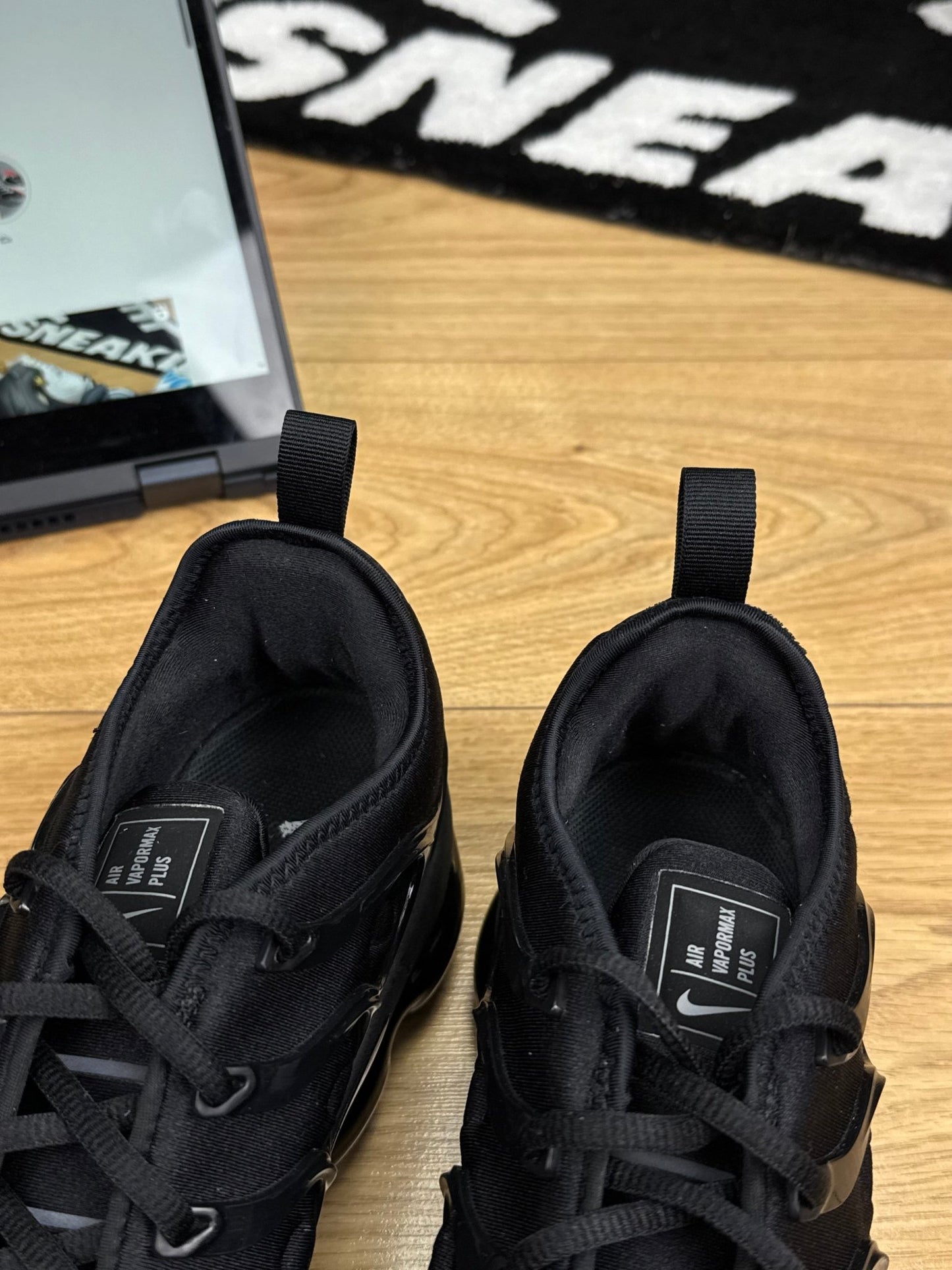 Nike Air Vapormax Plus (45.5)
