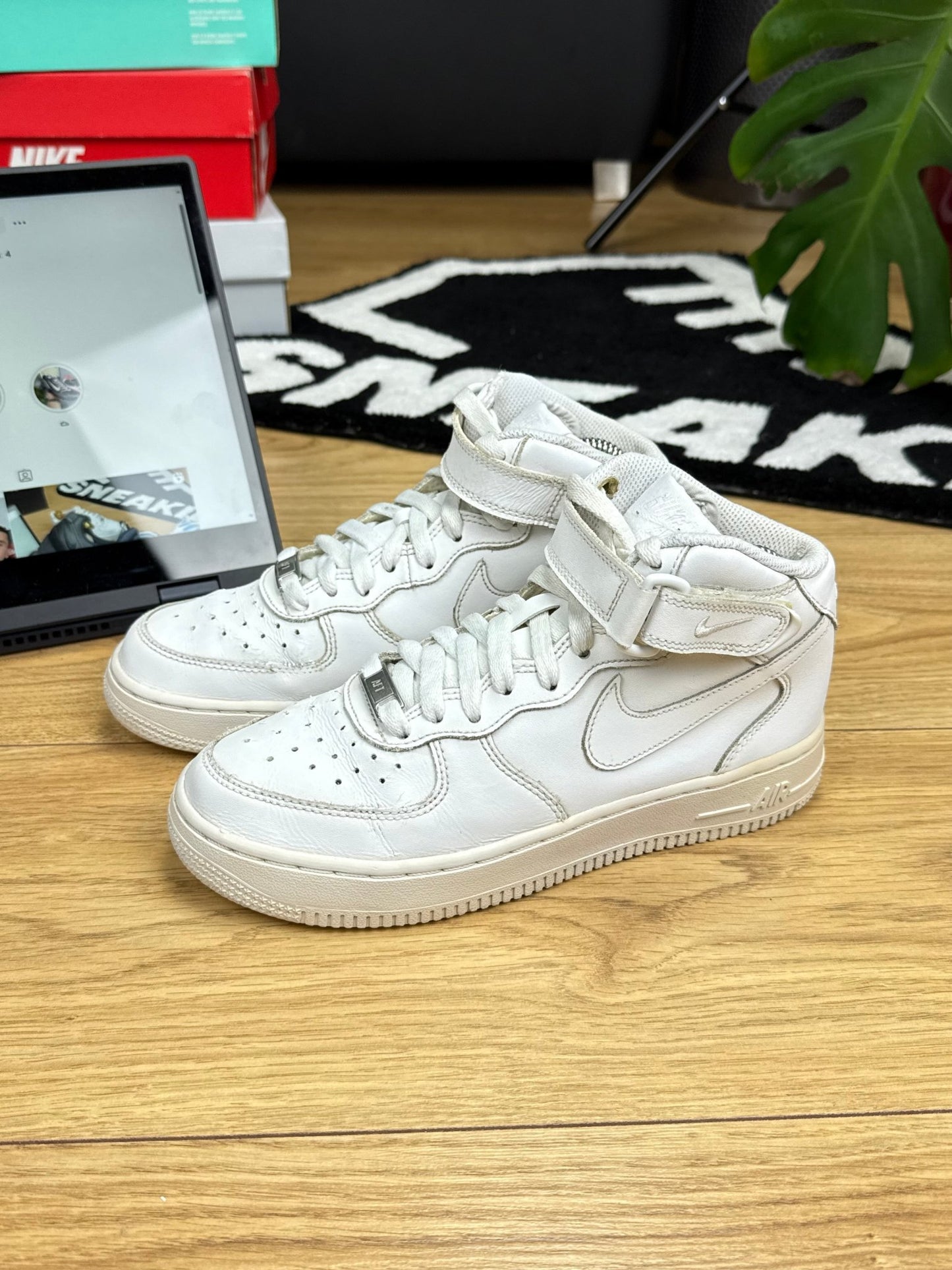 Nike Air Force 1 Mid (37.5)