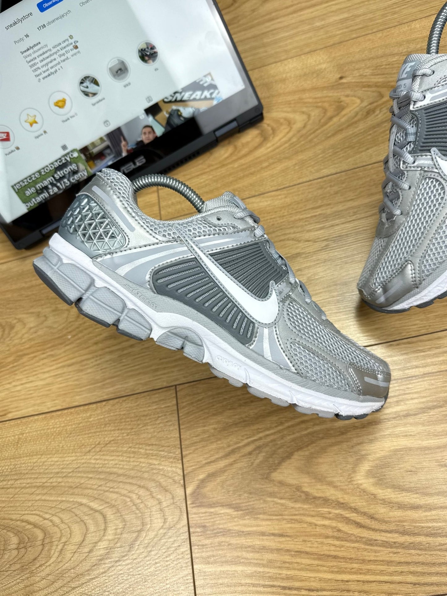 Nike Zoom Vomero 5 (42)