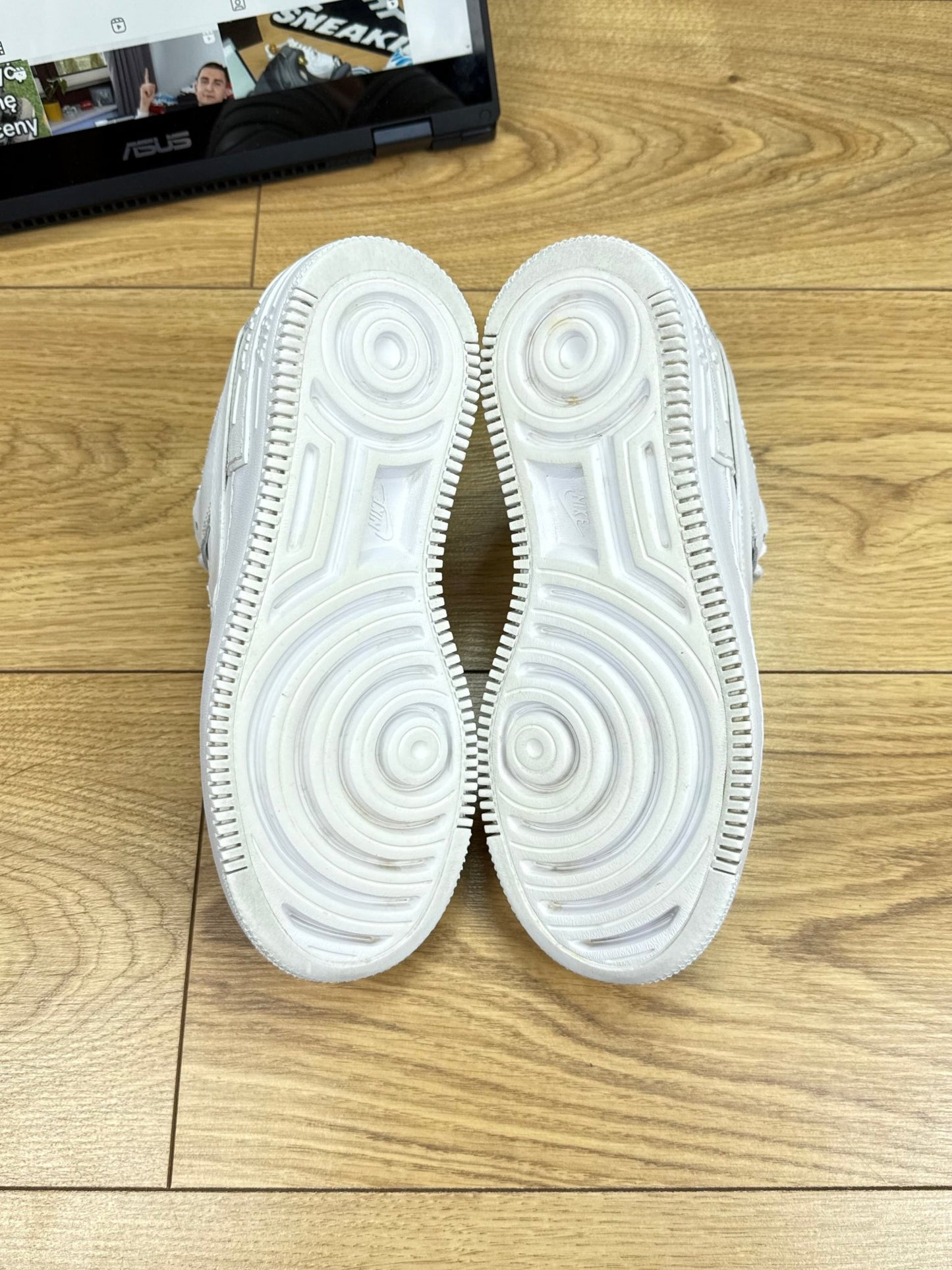 Nike Air Force 1 Low (37.5)
