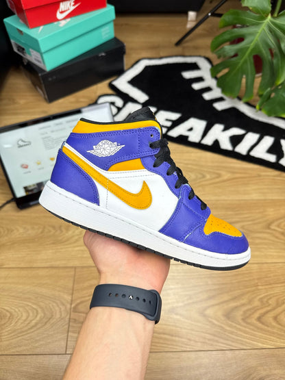 Nike Air Jordan 1 Mid (38)