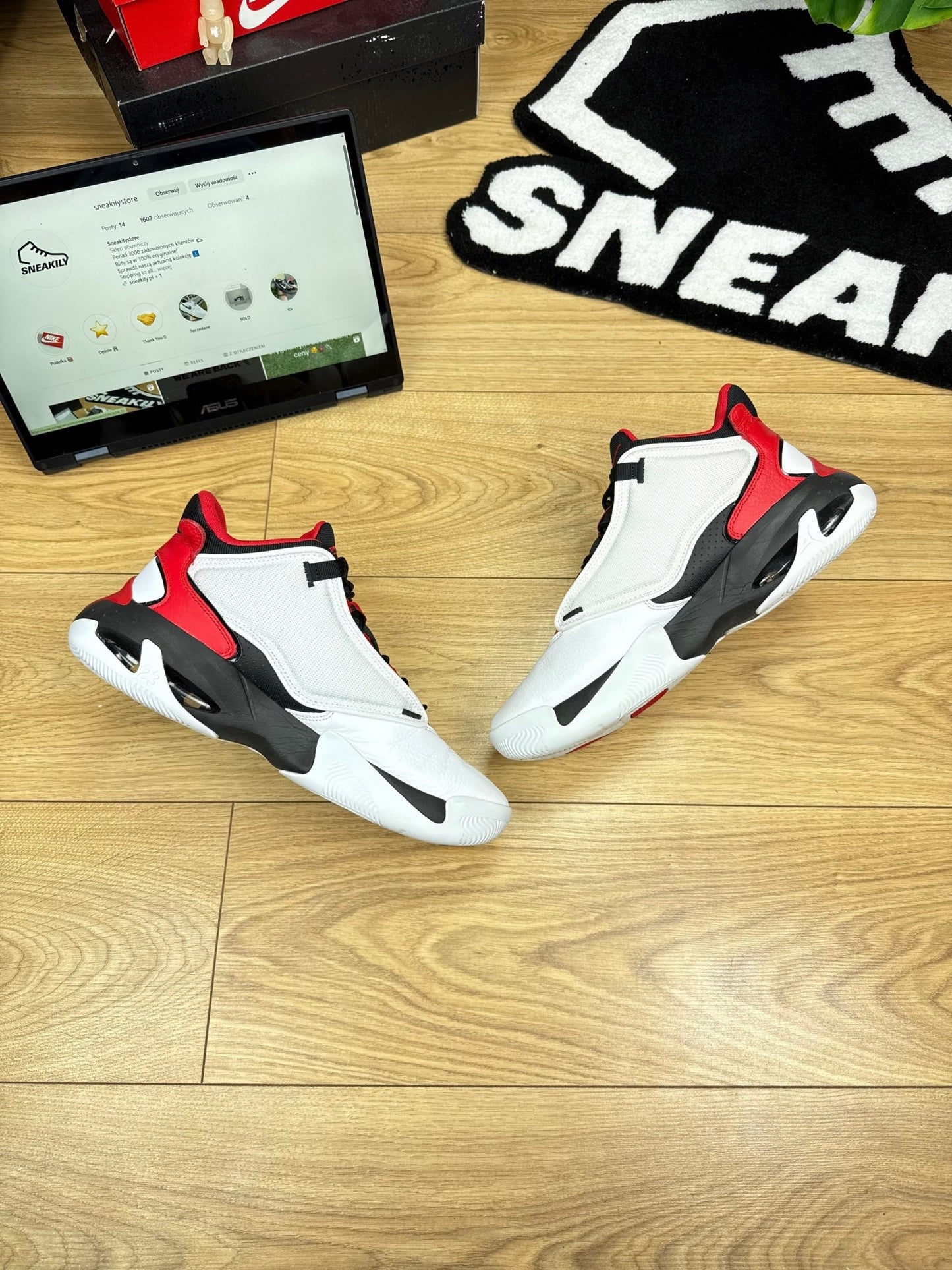 Nike Air Jordan Max Aura 4 (45.5)