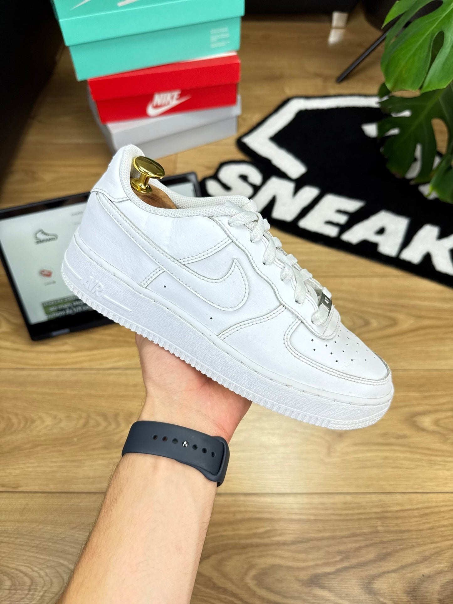 Nike Air Force 1 Low (38.5)