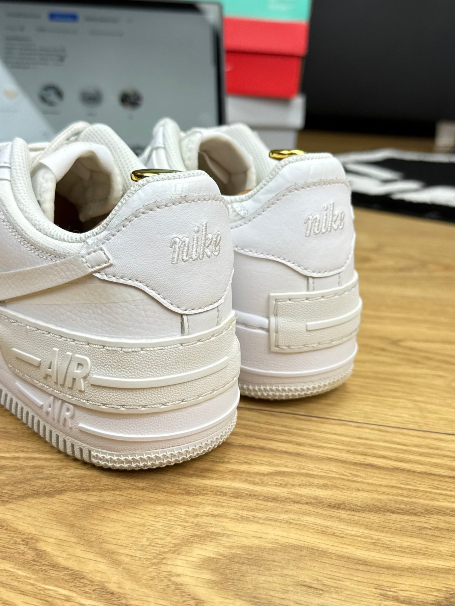 Nike Air Force 1 Low (40)