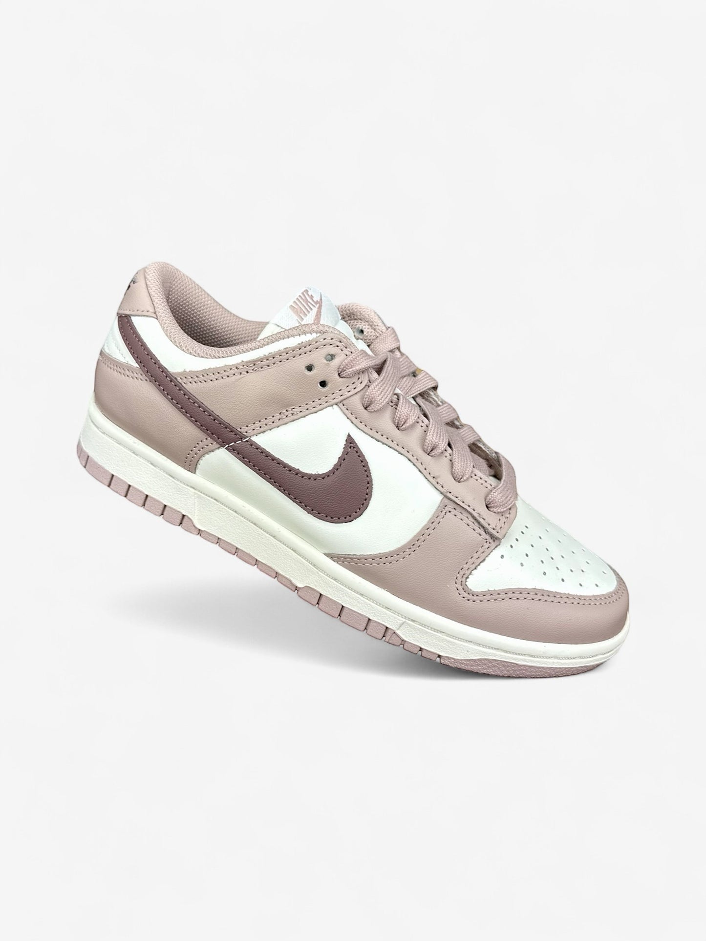 Nike Dunk Low (40)