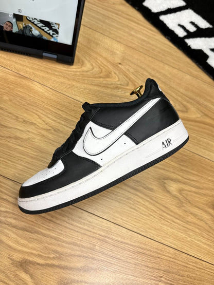 Nike Air Force 1 Low (40)