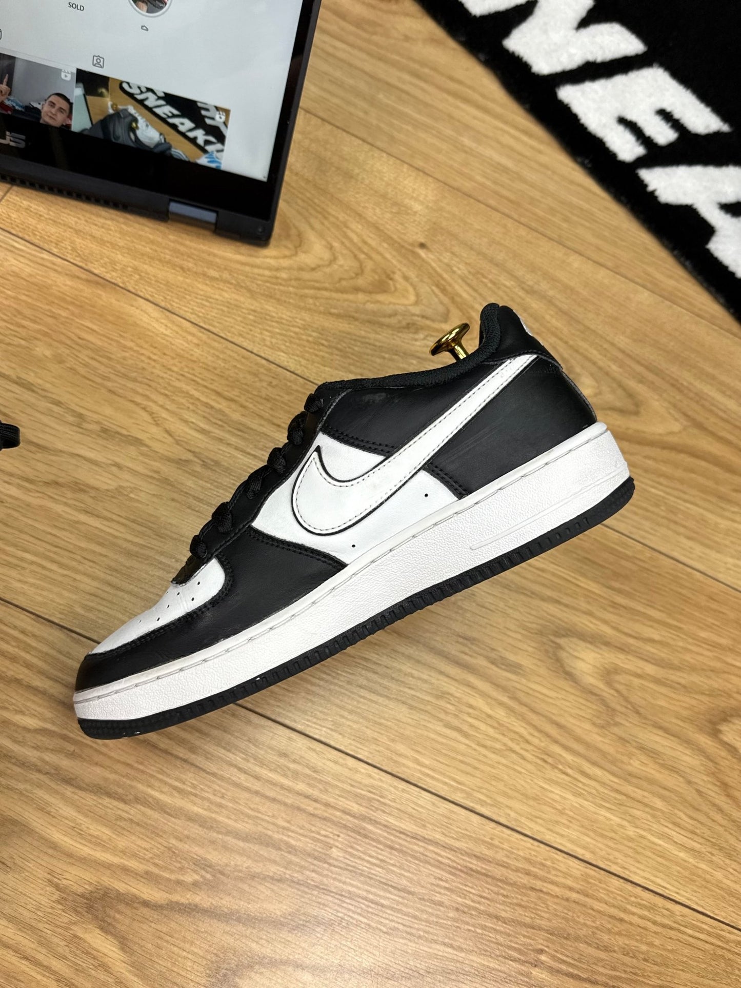 Nike Air Force 1 Low (40)