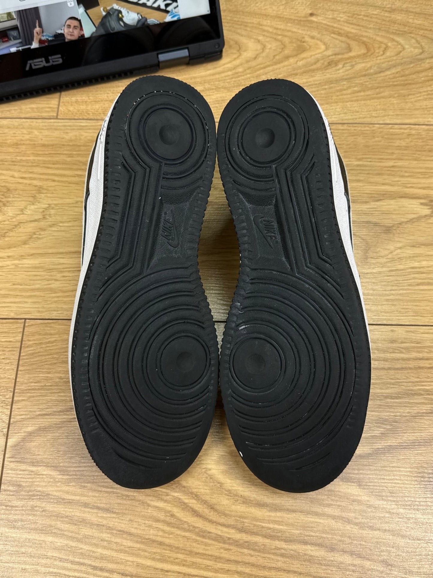 Nike Air Force 1 Low (40)