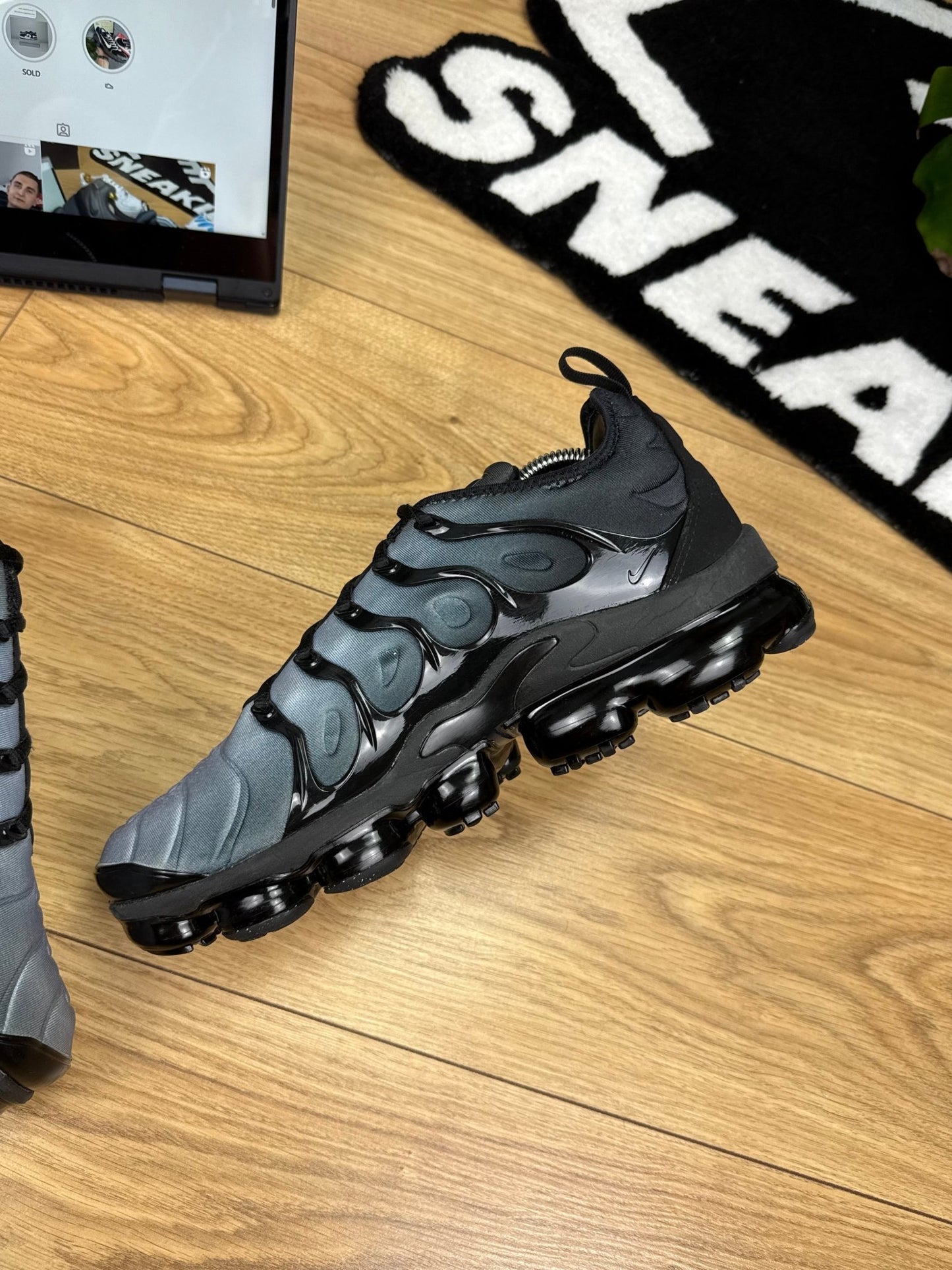 Nike Air Vapormax Plus (44)