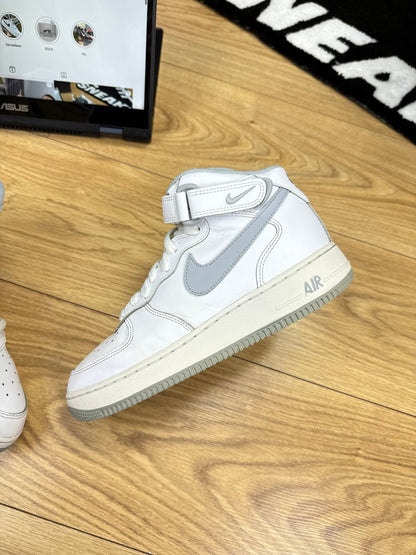 Nike Air Force 1 Mid (40)