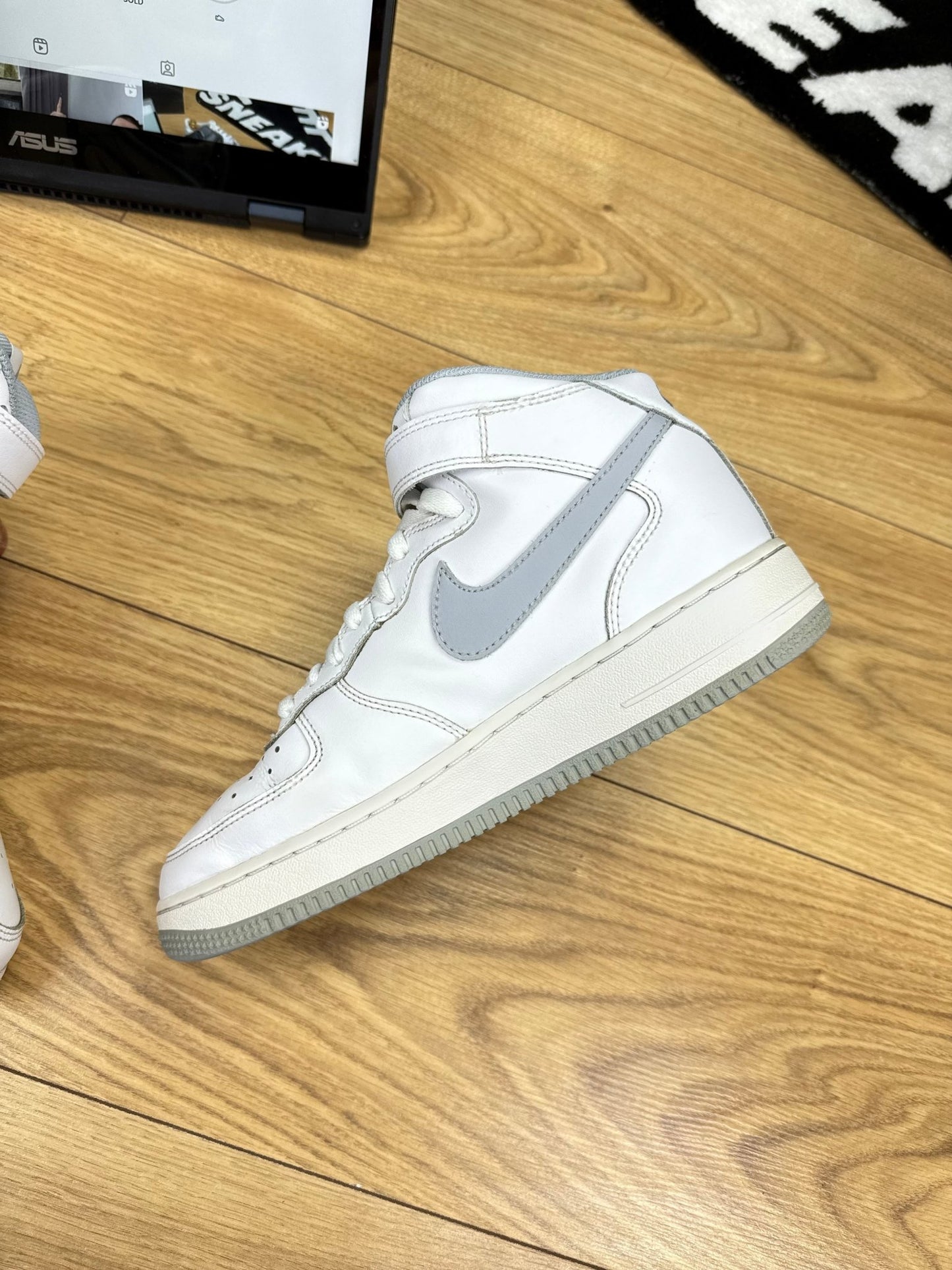 Nike Air Force 1 Mid (40)