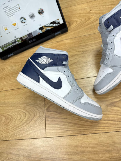 Nike Air Jordan 1 Mid (41)