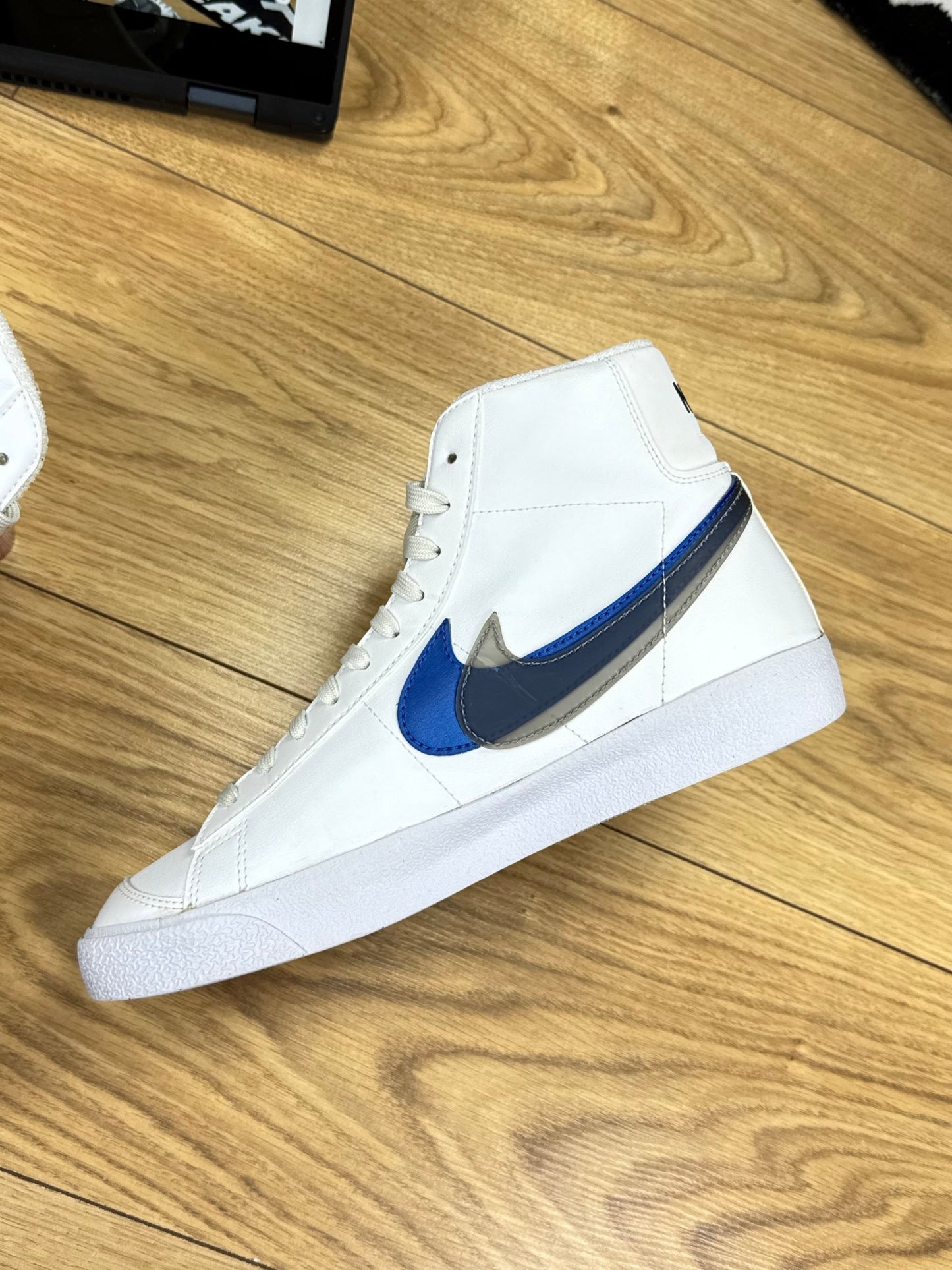 Nike Blazer Mid (40)